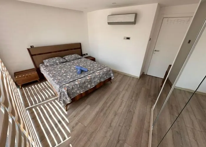 2 Bedrooms In The Center Appartamento Kyrenia (Northern Cyprus)