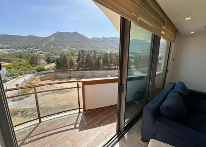 2 Bedrooms In The Center Kyrenia (Northern Cyprus)