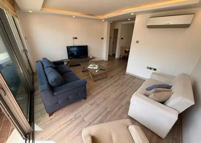 2 Bedrooms In The Center *