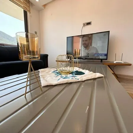 아파트 2 Bedrooms In The Center 키레니아