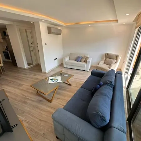 2 Bedrooms In The Center