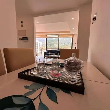 2 Bedrooms In The Center *