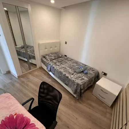 2 Bedrooms In The Center